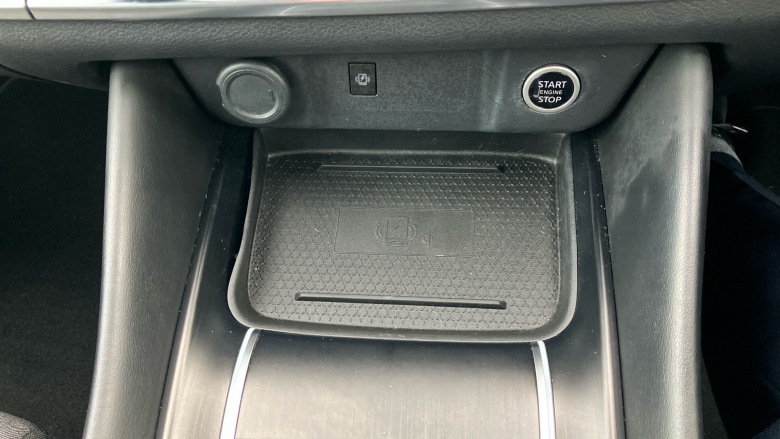 Nissan Qashqai 1.3 DiG-T MH N-Connecta 5dr Petrol Hatchback